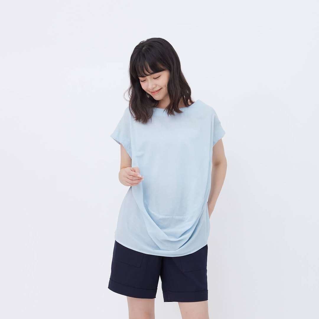 Hayla小蓋袖寬領垂墜涼感上衣/淺藍 - 女装上衣 - 棉 蓝色