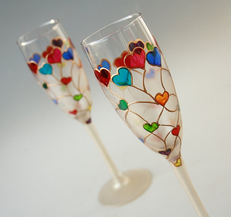 Valentines Hearts Champagne Glasses Wedding Rainbow, Hand-painted set of 2 - 酒杯/酒器 - 玻璃 多色