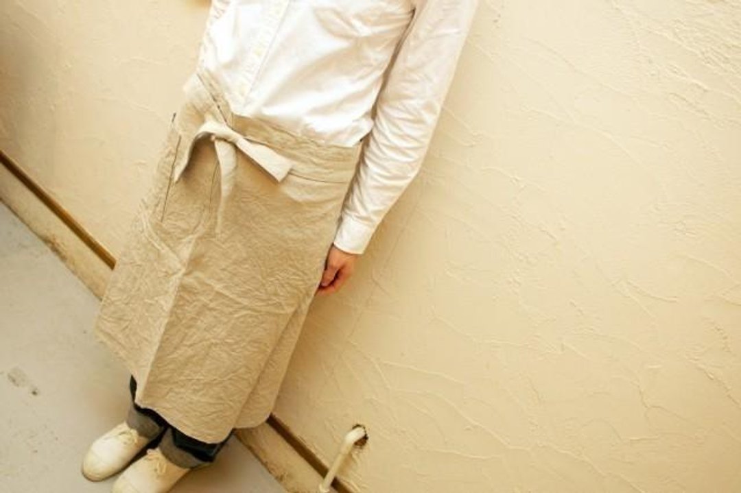 [Stock as long as SALE] linen apron 8925 yen ⇒7000 yen - 围裙 - 棉．麻 卡其色