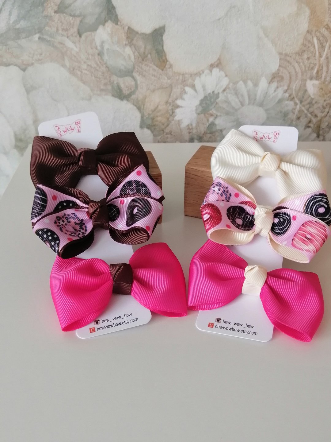 Donut hair bows set of 3 clips for girls, small dogs, Yorkie, Shih Tzu, Maltese - 衣/帽 - 其他材质 多色