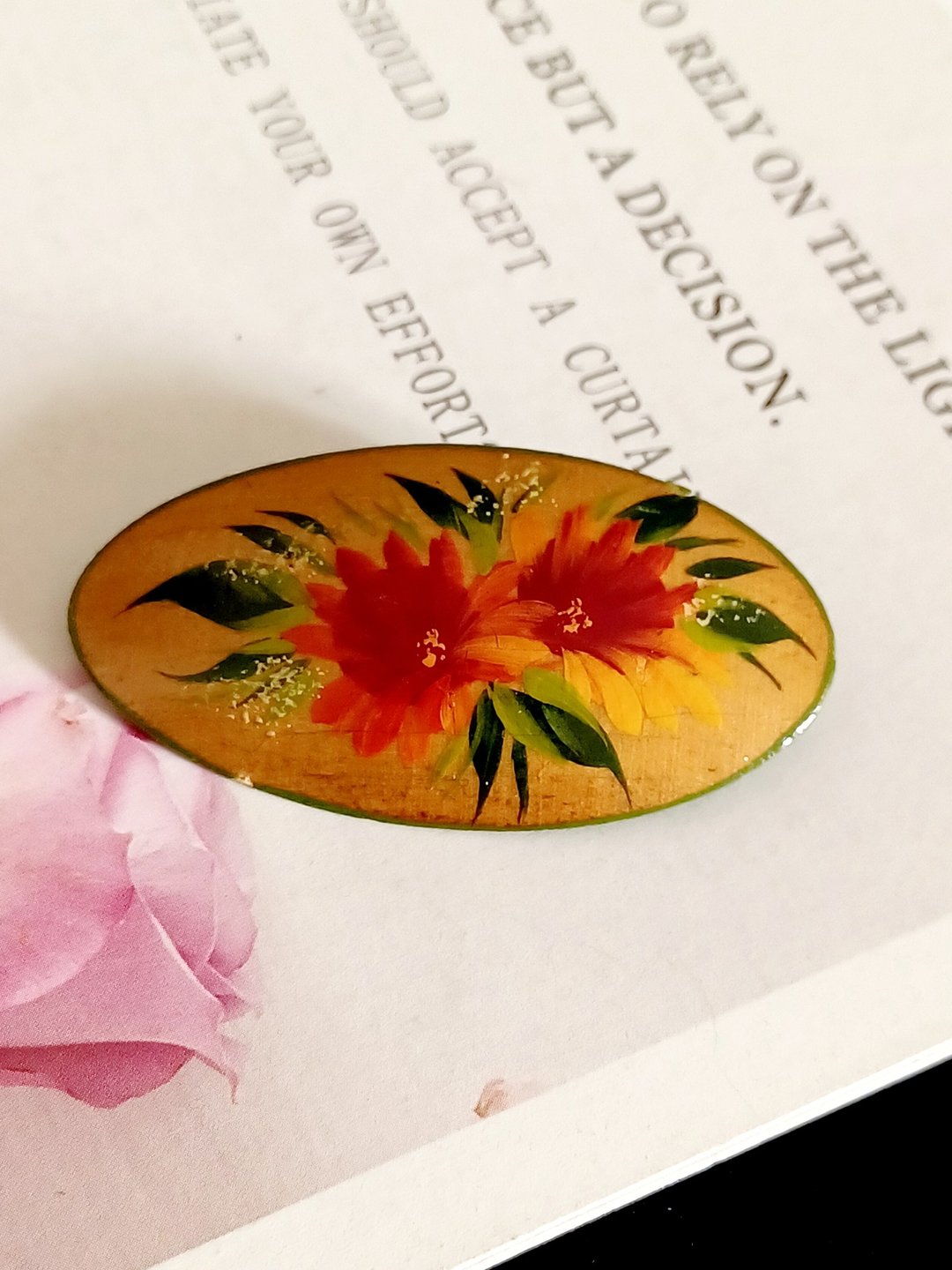 vintage jewelry  俄罗斯手绘花卉木制漆涂 别针 胸针 - 胸针 - 木头 