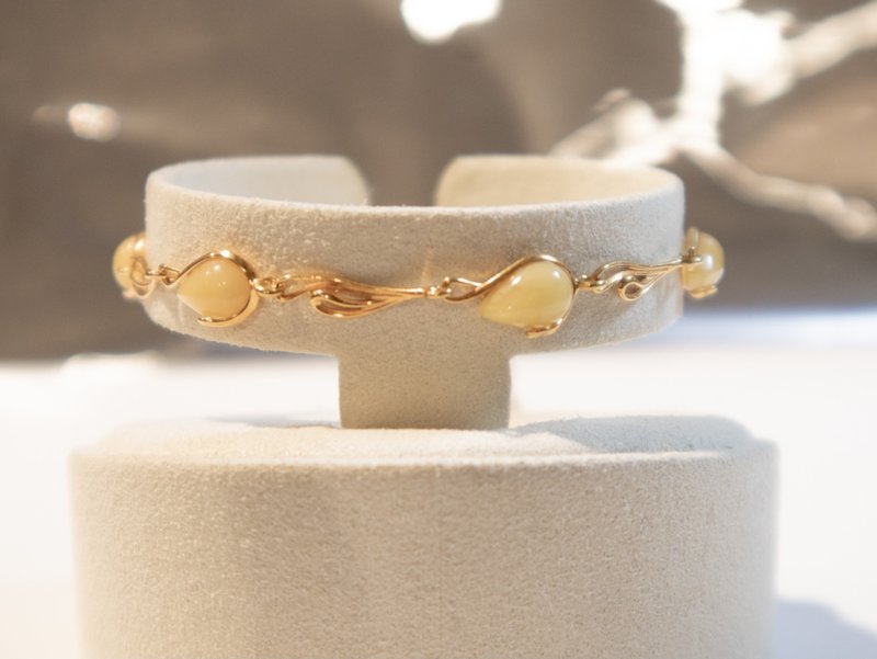 925 silver AMBER 波兰天然琥珀蜜蜡横向水滴复古手链 - 手链/手环 - 宝石 金色