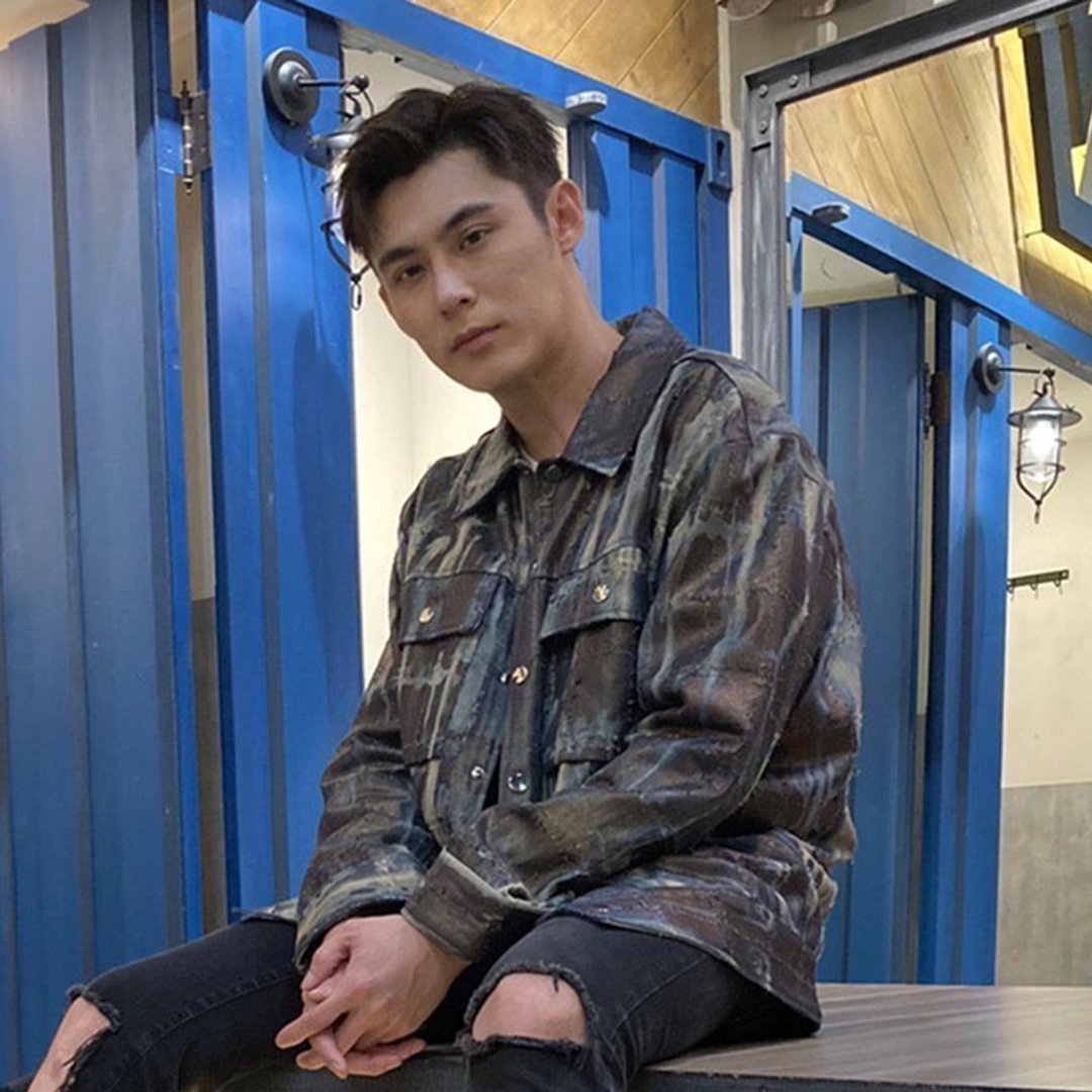 KAIKAI - Texture Playground - 斑驳痕牛仔外套 - 男装外套 - 棉 蓝色
