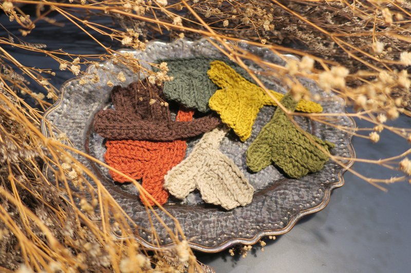 Minibobi阿母手作/银杏叶钥匙圈/情人节礼物/含包装 - 钥匙链/钥匙包 - 棉．麻 多色