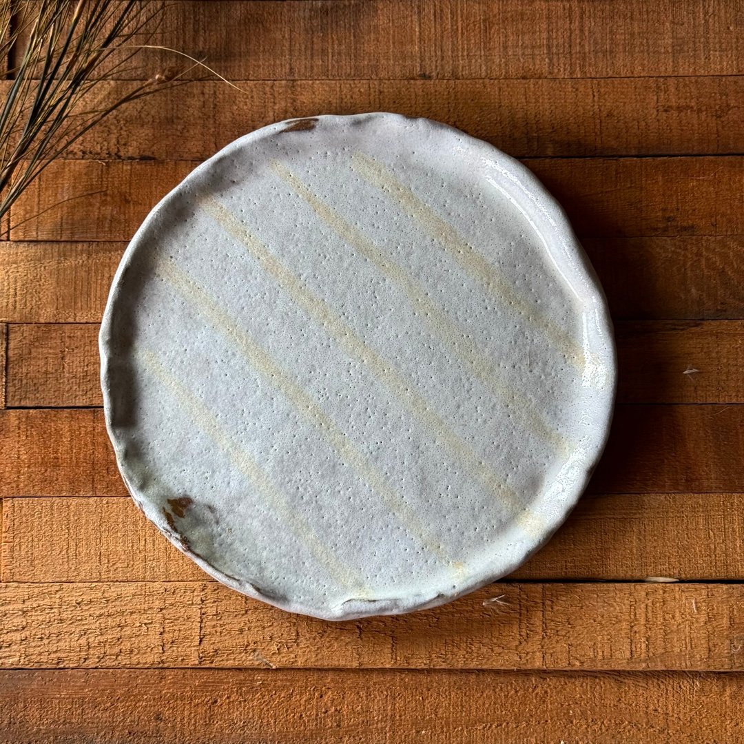 50049-独特手作陶盘 18.5cm  Unique hand built plate - 盘子/餐盘/盘架 - 陶 