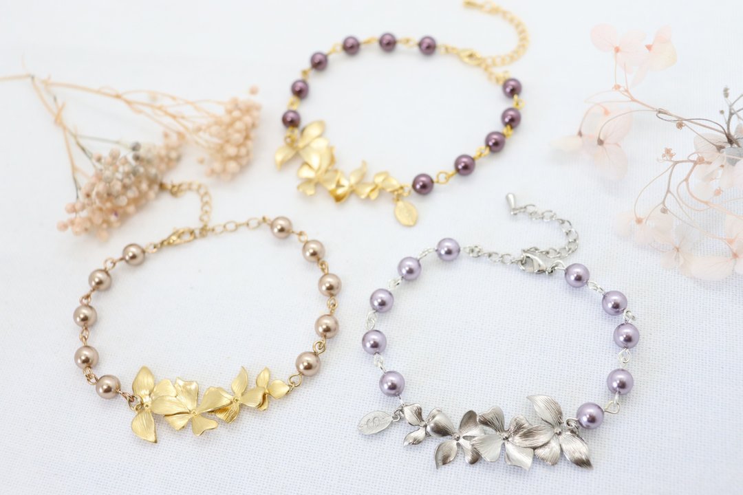 Multiple Flowers Swarovski Pearl Bracelet, Delicate Wild Orchid Bracelet - 手链/手环 - 珍珠 