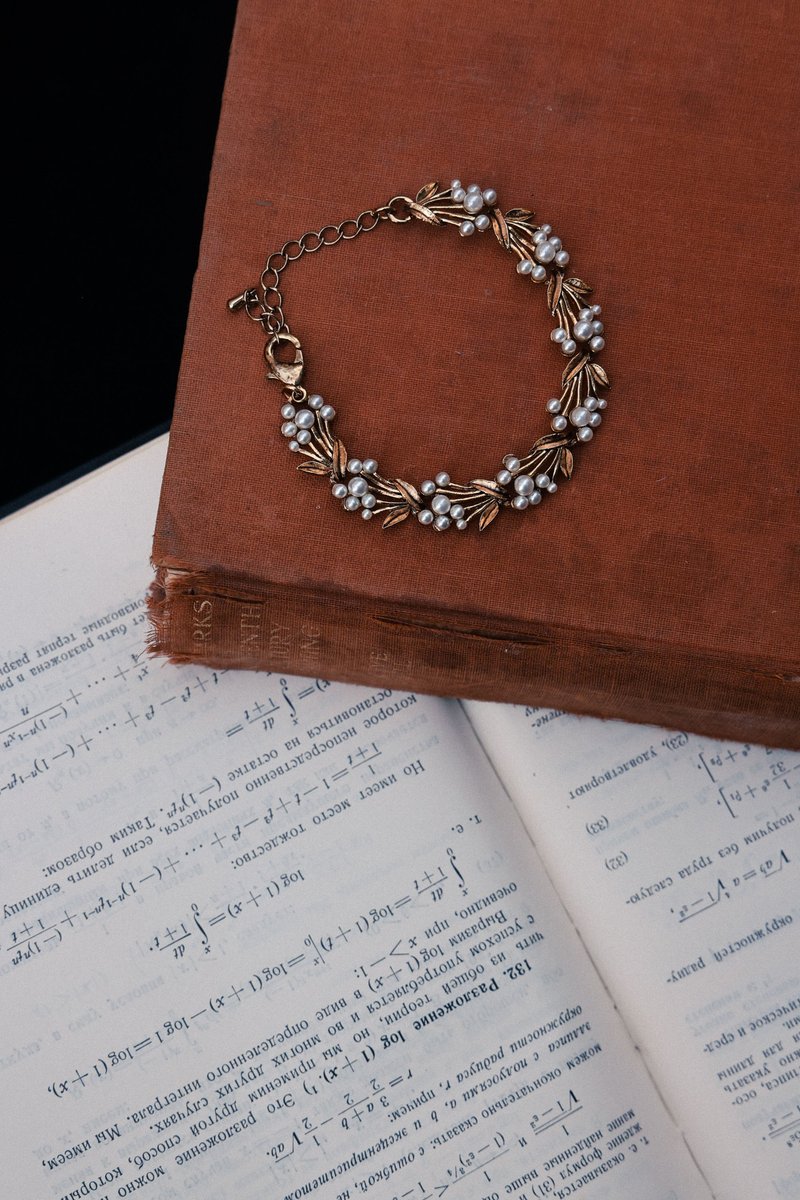 COR-DATE / 碎花手链 / 白珍珠 - 手链/手环 - 其他材质 