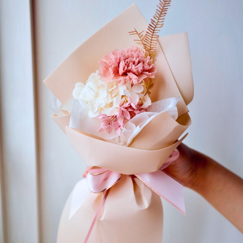 永生花康乃馨花束  生日 l 周年 l 母亲节 l 庆祝 l 粉肤色系 - 干燥花/捧花 - 其他材质 