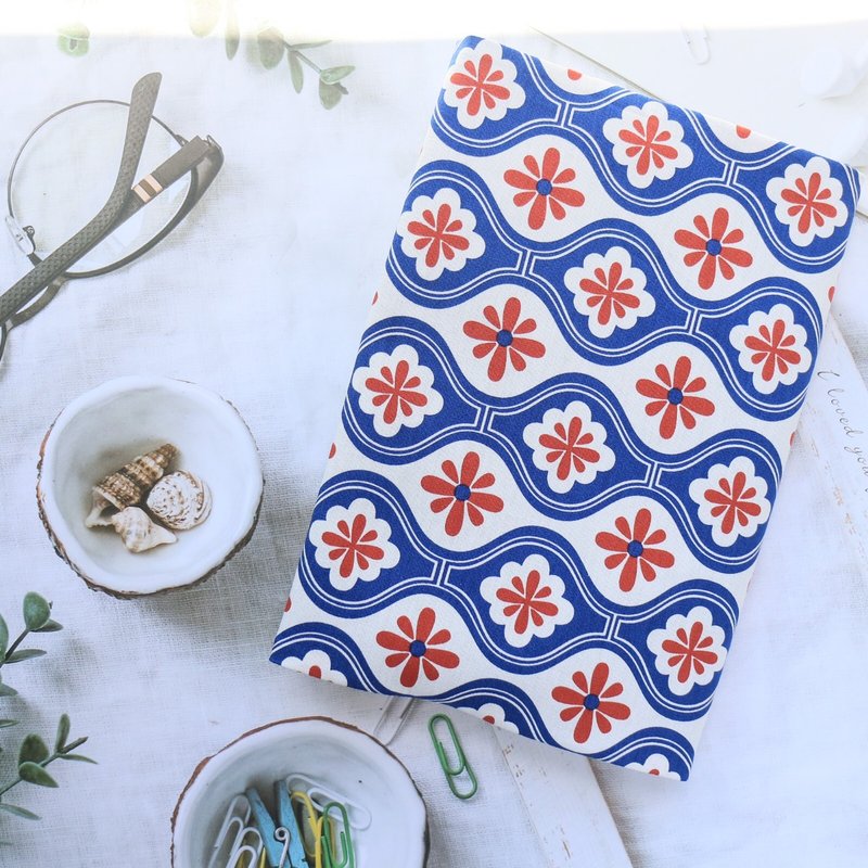 【花砖】 书衣 可调式布书衣 手工布书衣 A5 A6 B6 20K - 书衣/书套 - 棉．麻 