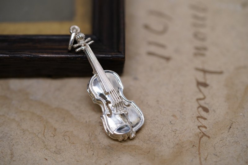 925银迷你管弦乐吊坠系列 - 小提琴 (不含项链) - 项链 - 纯银 银色