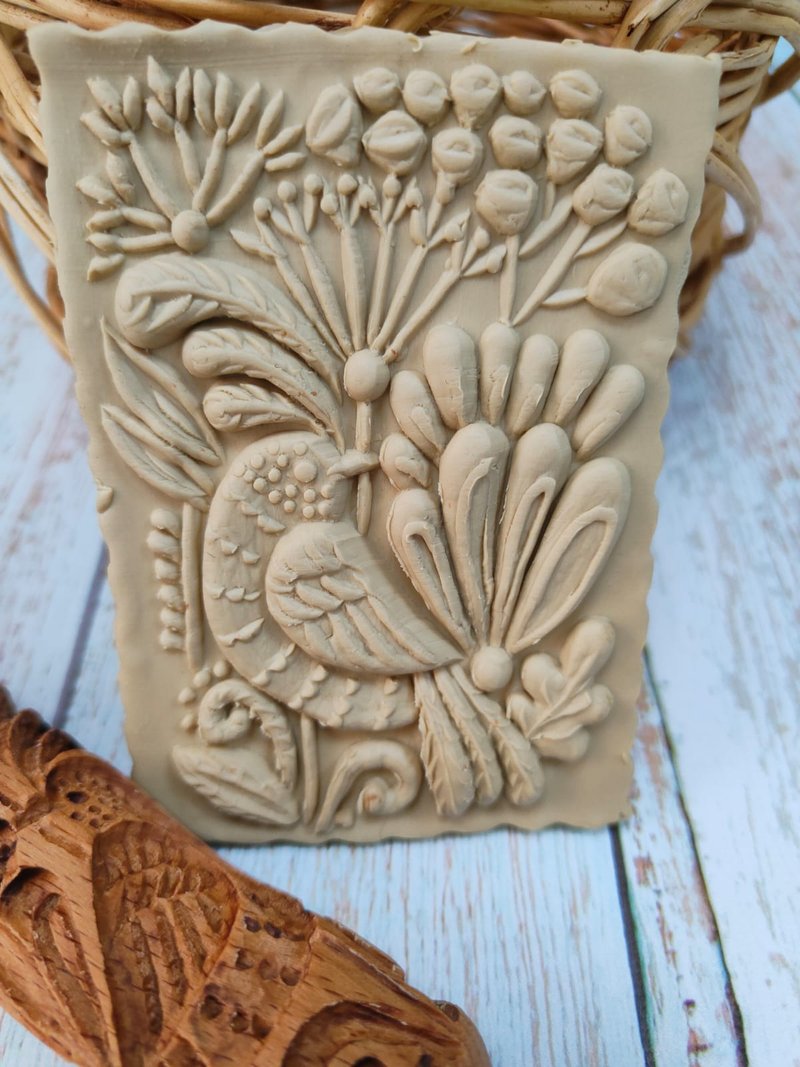 A small rolling pin for cookies,drawing a bird - 厨房用具 - 木头 咖啡色