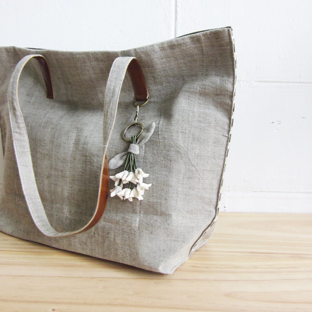 Handmade 8 Little Cork Tree Flowers Key Chains Botanical Dyed Cotton - 钥匙链/钥匙包 - 棉 多色