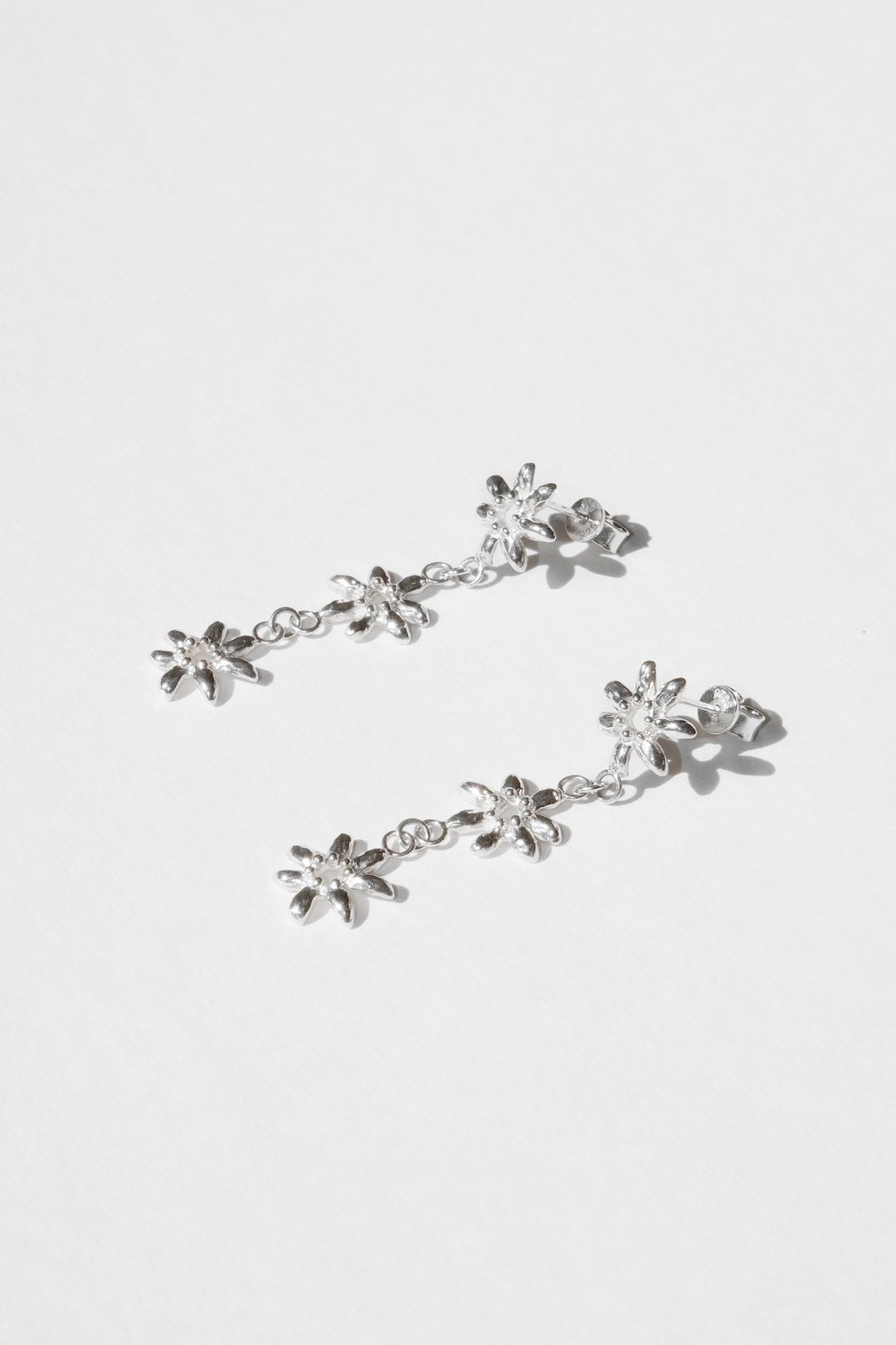 Fields of Daffodils Earring 水仙群生耳饰 - 耳环/耳夹 - 纯银 银色