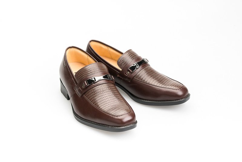 MIT 【金属扣饰轻量绅仕皮鞋-咖啡】绅士鞋 乐福鞋 休闲型男必备 - 男款牛津鞋/乐福鞋 - 真皮 咖啡色