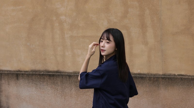 Keep on dreaming. 工装短版衬衫 - 女装衬衫 - 聚酯纤维 蓝色