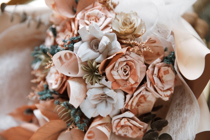 创意钞票花束/钞票玫瑰花束/韩式钞票花束/干燥花钞票花束/钞票花 - 干燥花/捧花 - 植物．花 粉红色