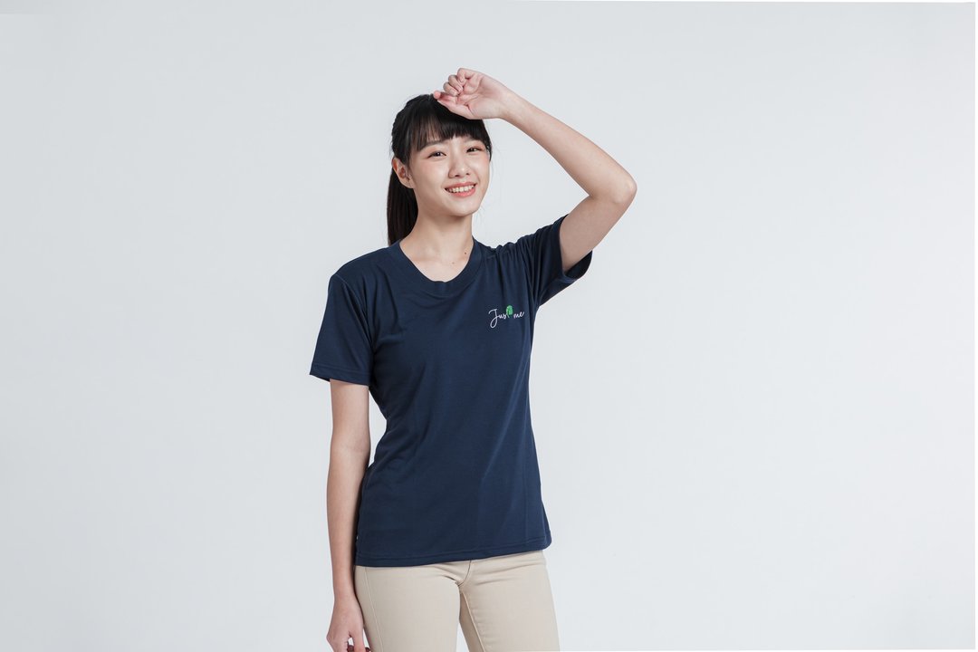 台湾制天丝棉银离子抗菌海军蓝小logo短袖T恤圆领(极度舒适) - 女装 T 恤 - 棉 蓝色