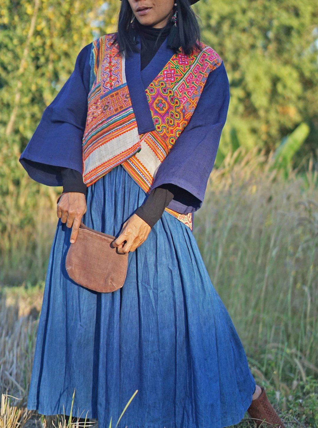 Vintage tribal cropped jacket for women. Hmong hand embroidery all handmade. - 女装休闲/机能外套 - 棉．麻 