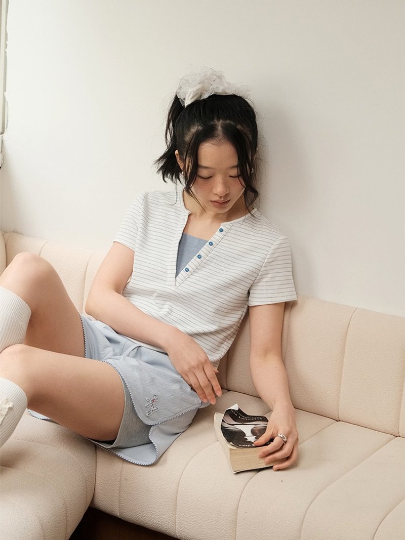 MintCheese 法式假两件亨利领 细条纹 海洋风短款宽松tee - 女装 T 恤 - 棉．麻 