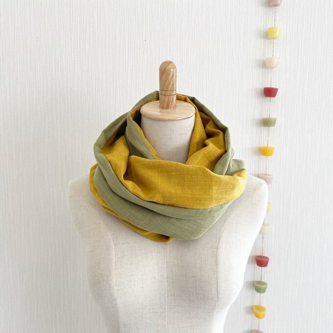 Made in Japan Soft Dreamy Snood Mixed Color Mustard Yellow Green Tea - 围巾/披肩 - 棉 多色