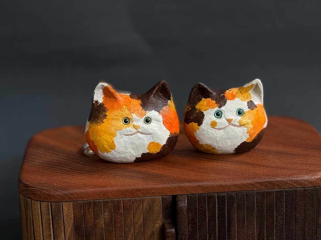 萌喵原木挂饰/钥匙圈/三花猫 - 钥匙链/钥匙包 - 木头 橘色