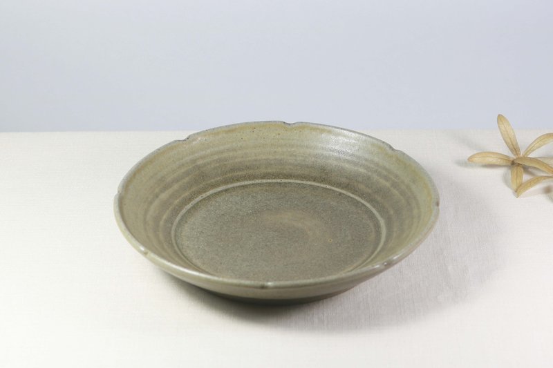 深绿枇灰花边盘 - 盘子/餐盘/盘架 - 陶 