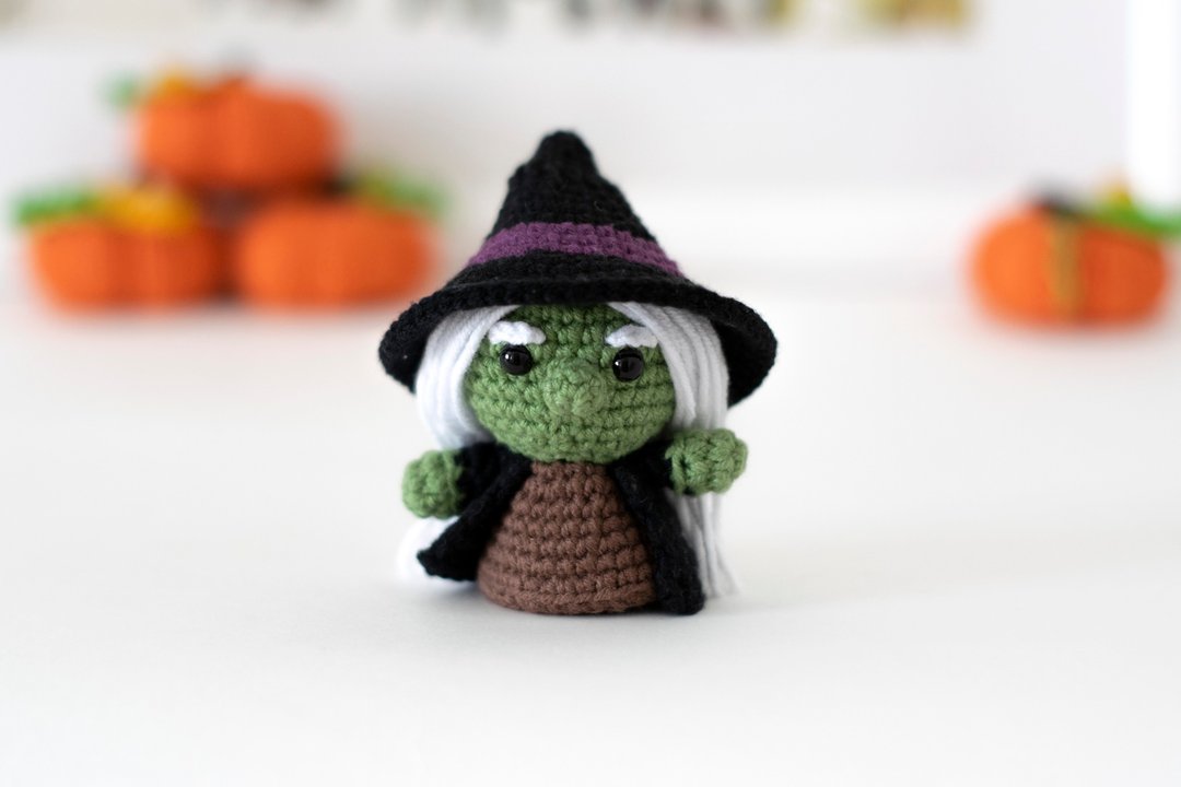 Witch doll, Halloween sign, Halloween party, table decor, miniature monster toy - 玩偶/公仔 - 棉 黑色