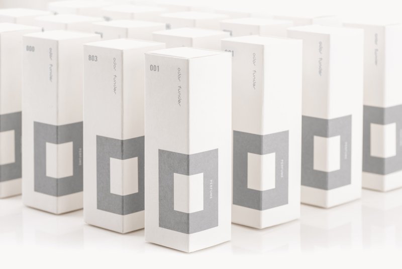 主题式轻香水 -五十道阴影 30ml - 香薰/精油/线香 - 其他材质 白色