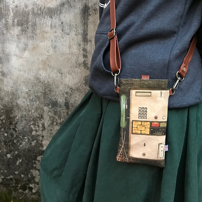 手机包Cellphone Case - 绿公共电话 - 侧背包/斜挎包 - 棉．麻 