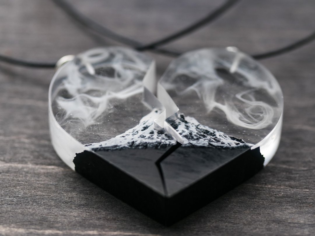 Matching necklaces wooden resin pendant Half Heart Black necklaces eco jewelry - 项链 - 树脂 透明