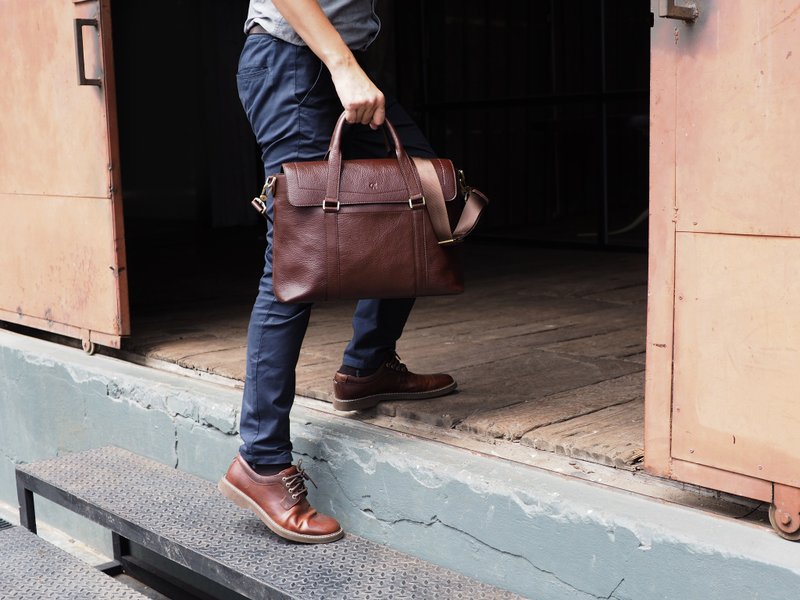 Graham (Dark choco) : Cross-body bag, Genuine leather, Messenger bag - 侧背包/斜挎包 - 真皮 咖啡色