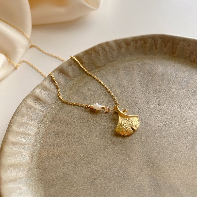 银杏季-珍珠 黄铜项链 - 项链 - 铜/黄铜 多色