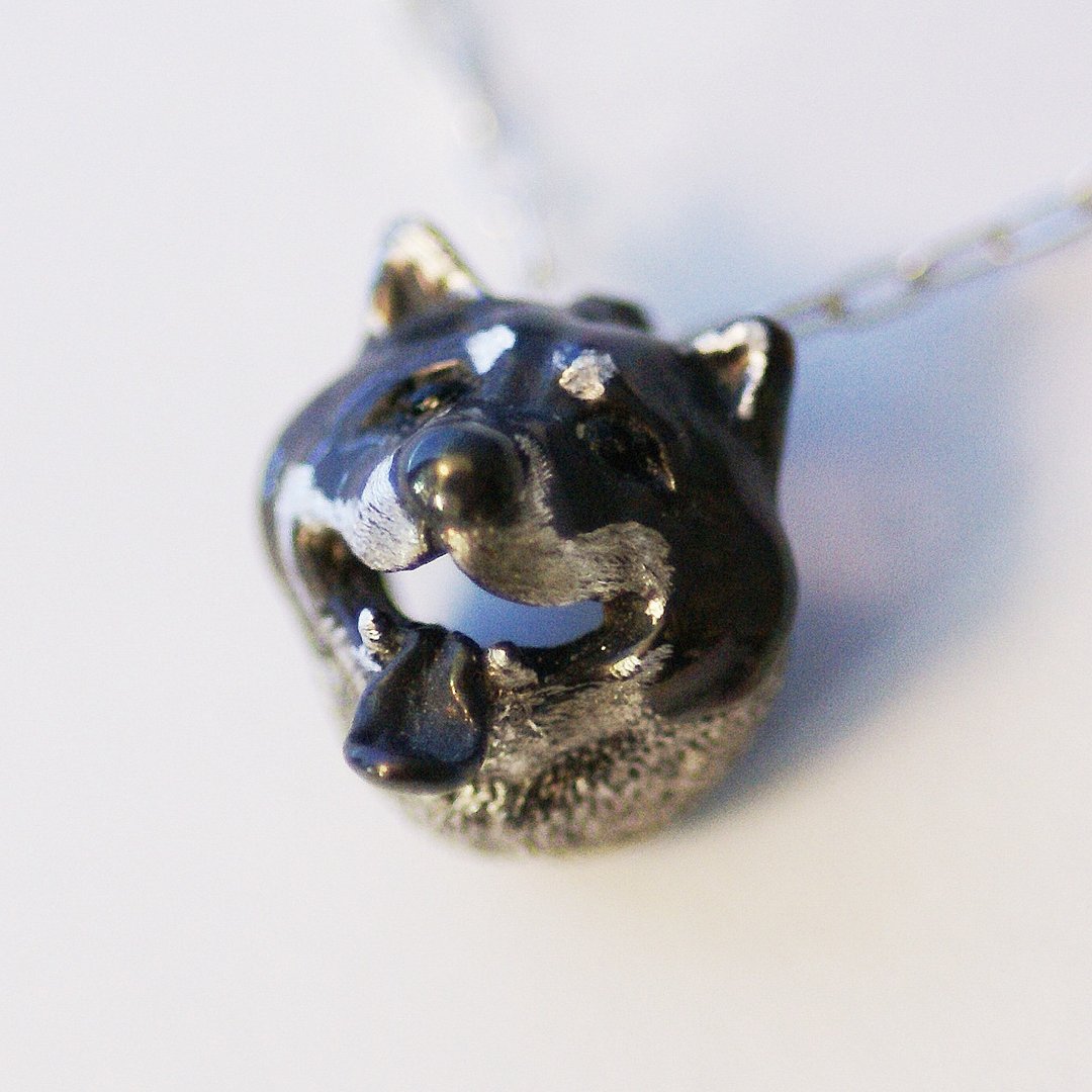 A Shiba Inu pendant that makes your dog smile on your chest [Free shipping] Shiba Inu necklace with a choice of black, white, or brown Shiba - 其他 - 其他金属 金色
