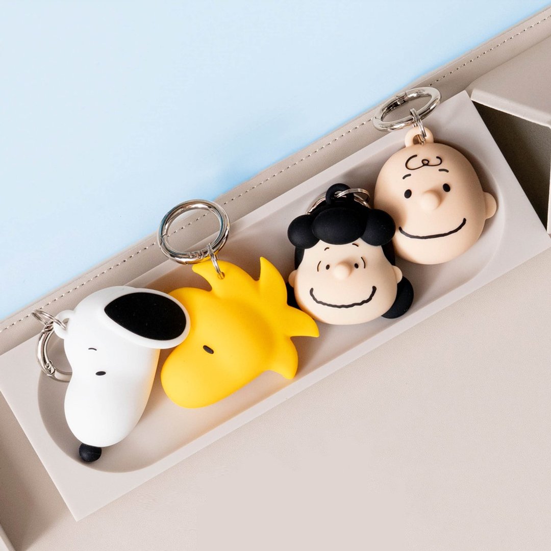 新品 elago PEANUTS 史努比 AirTag 保护套 (附钥匙扣) - 钥匙链/钥匙包 - 橡胶 