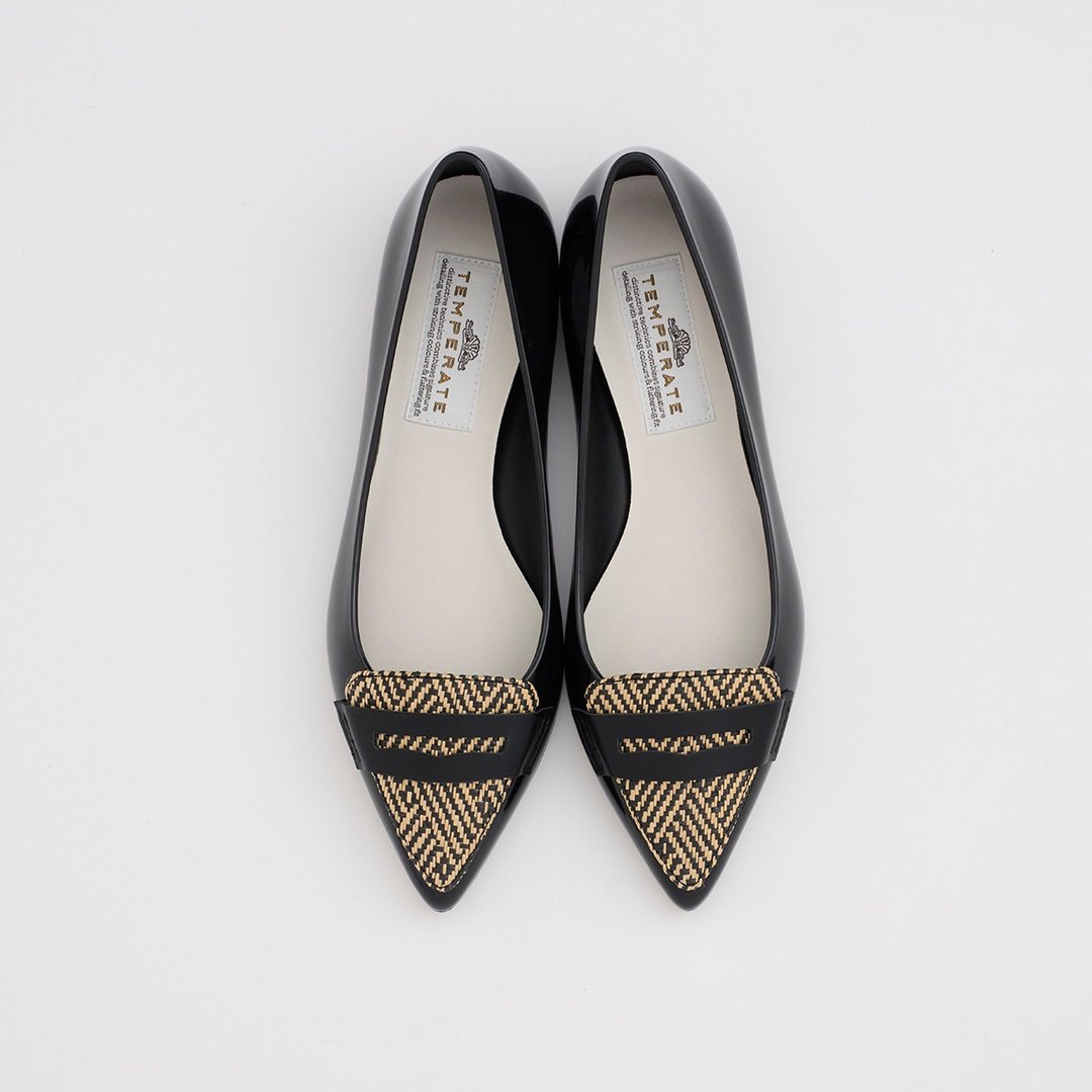 TAMARA RAFFIA (BLACK) PVC POINTED TOE FLAT pointed toe pumps - 雨鞋/雨靴 - 防水材质 黑色