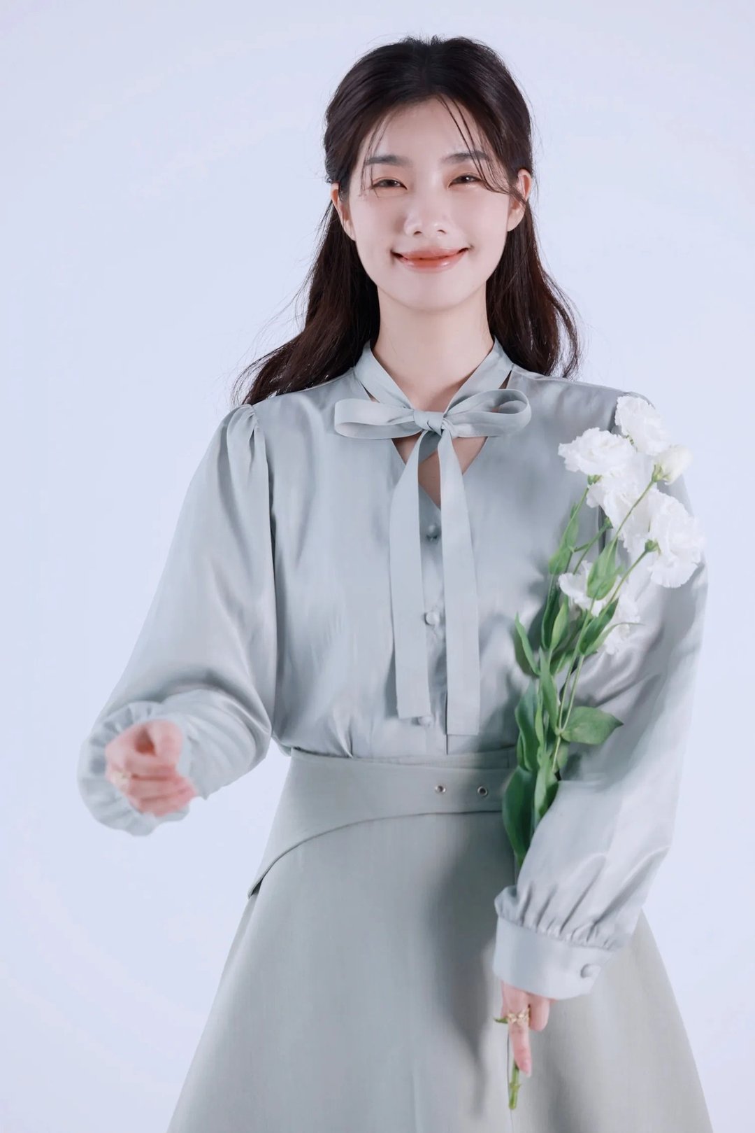 花园千金 绑带长袖深V波光衬衫—薄荷绿 - 女装衬衫 - 聚酯纤维 绿色