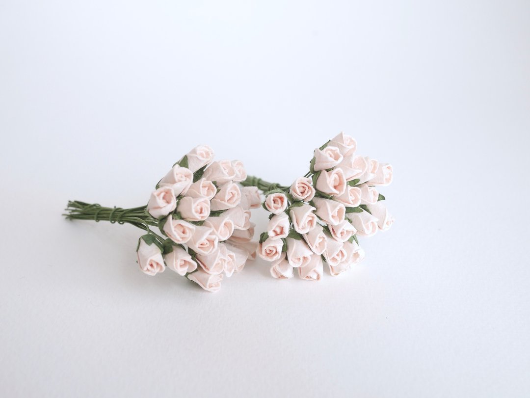 Paper flower, 50 pieces, size 1x0.8  cm. budding rose flower, pale pink color. - 其他 - 纸 粉红色