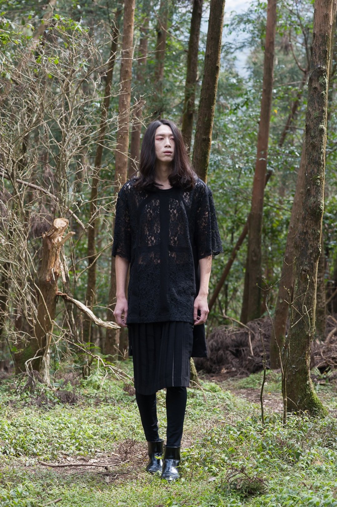 教堂窗花框架剪接蕾丝OVERSIZE T(161T01) - 中性连帽卫衣/T 恤 - 其他材质 黑色