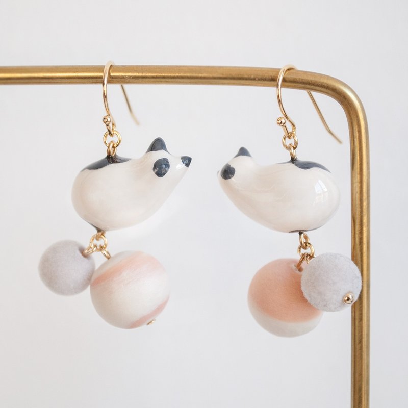 TeaTime 她的奶牛色斑纹猫咪 耳环 耳夹 - 耳环/耳夹 - 粘土 