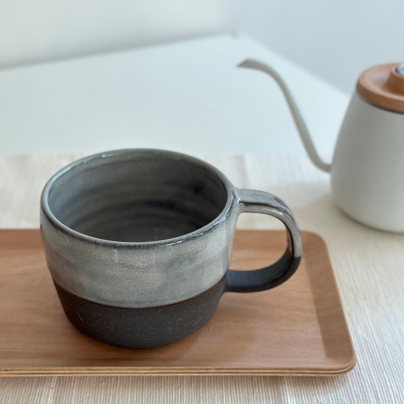 陶制马克杯/ 咖啡杯 - 信乐黑土配灰色釉 - 其他杯子 - 陶 