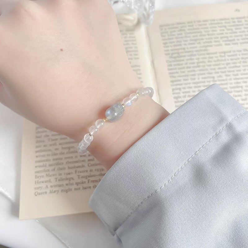 月光石拉长石925纯银镀金小碎银貔貅手链 - 手链/手环 - 水晶 蓝色