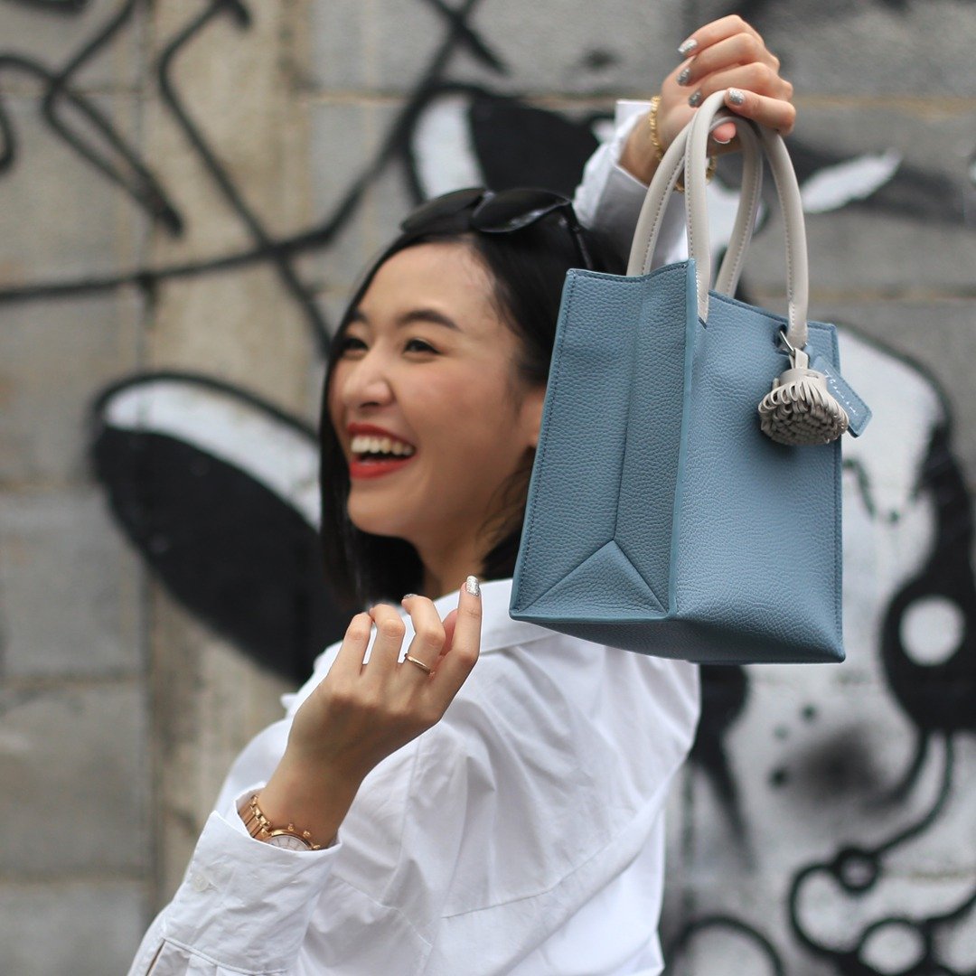 Prime paper tote bag cross body bag - blue pastel - 手提包/手提袋 - 人造皮革 蓝色