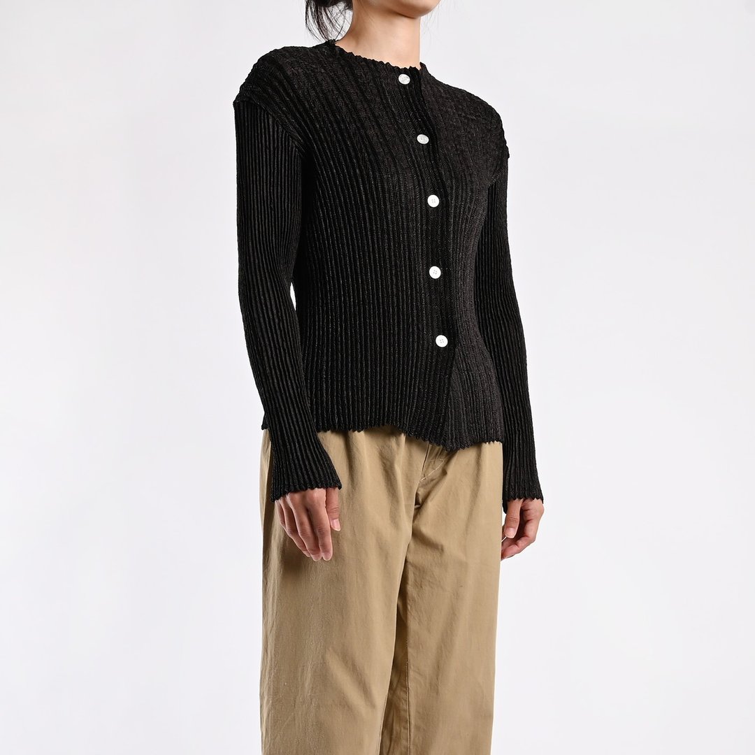 Pleats 褶衣开襟外套 / 三宅折衣、三宅一生、皱折衣 - 女装背心 - 棉 黑色