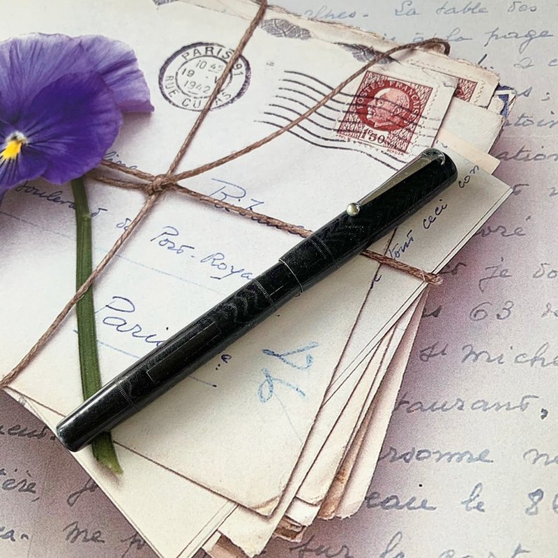 Pelikan 百利金  古董特殊花纹鹈鹕钢笔  | 1950英国 稀有 绝版 - 钢笔 - 其他材质 黑色