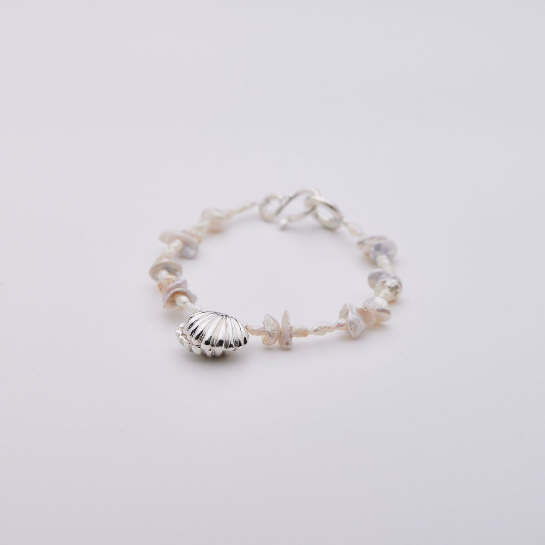 贝壳珍珠手链 Shell and pearl bracelet - 手链/手环 - 纯银 