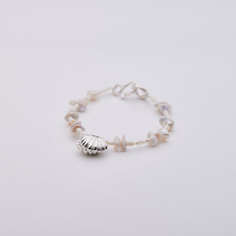 贝壳珍珠手链 Shell and pearl bracelet - 手链/手环 - 纯银 