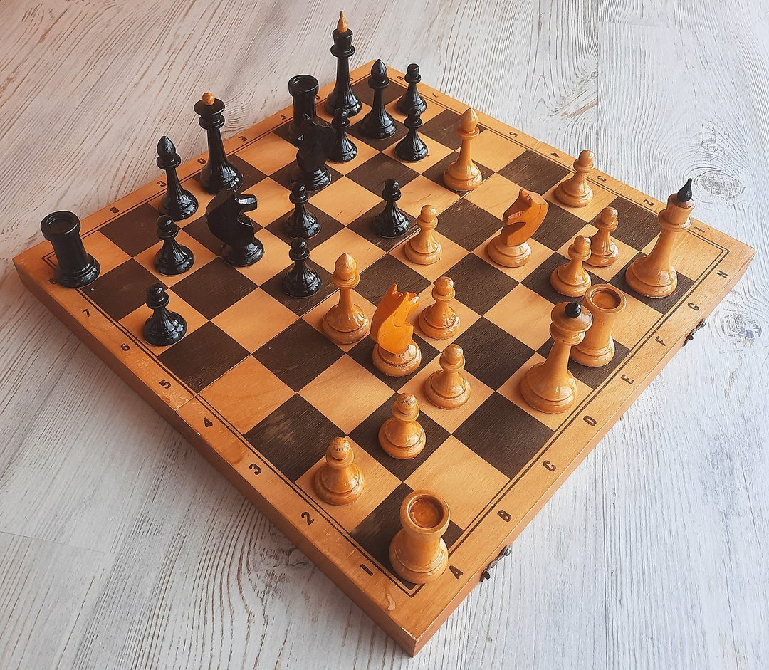 Queens Gambit 俄罗斯西洋棋套装复古 – 1980 年代模型苏联木制西洋棋套装 - 桌游/玩具 - 木头 