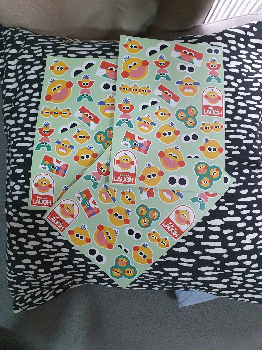LITTLE LAUGH STICKER - 贴纸 - 纸 多色
