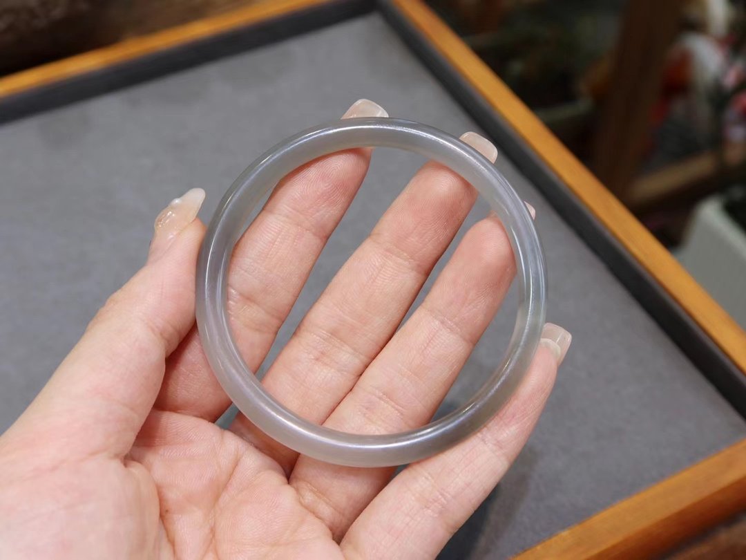 天然和田玉老矿料烟紫叮当镯尺寸54mm - 手链/手环 - 玉石 