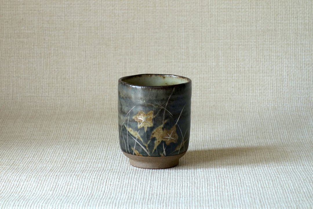 汤のみ 银彩秋草纹b - 茶具/茶杯 - 陶 黑色